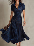 Adriana | Vestido midi satinado de riscas retro para Mulher