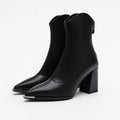 Leonor | Chelsea Boots de Couro Mulher Salto Bloco Bico Metálico