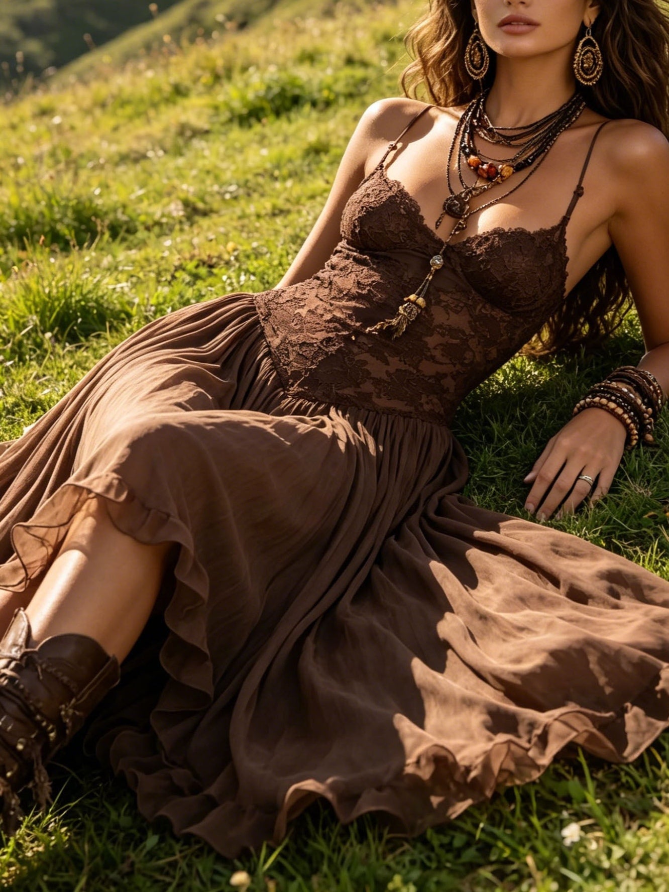 Natalia - Vestido Maxi de Chiffon com Painéis de Renda Castanho Escuro para Mulher