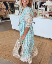 Modena™ - Vestido casual estampado com decote em V e mangas curtas