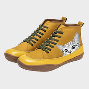 Felina | Botas de Couro com Detalhes Felinos, do 35 ao 43