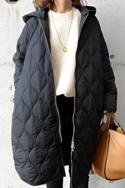 PRISCILLA™ | PARKA COM CAPUZ E DETALHES ATENCIOSOS