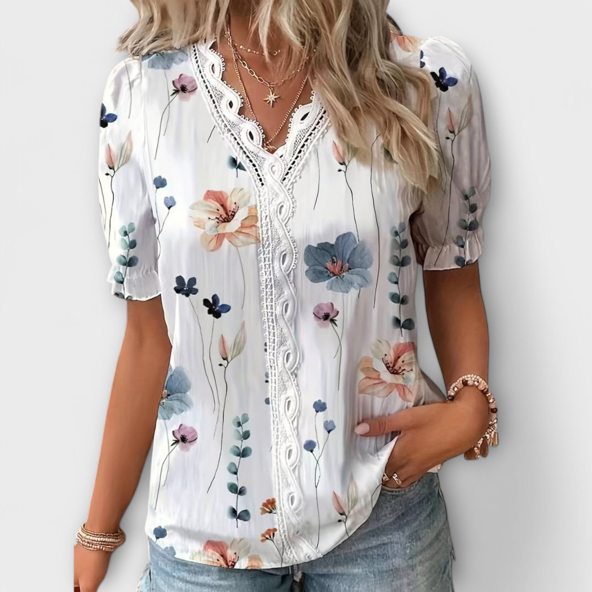 Bruna - Blusa elegante com um decote pontiagudo