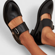 Vânia - Sapatos retro elegantes com um toque moderno