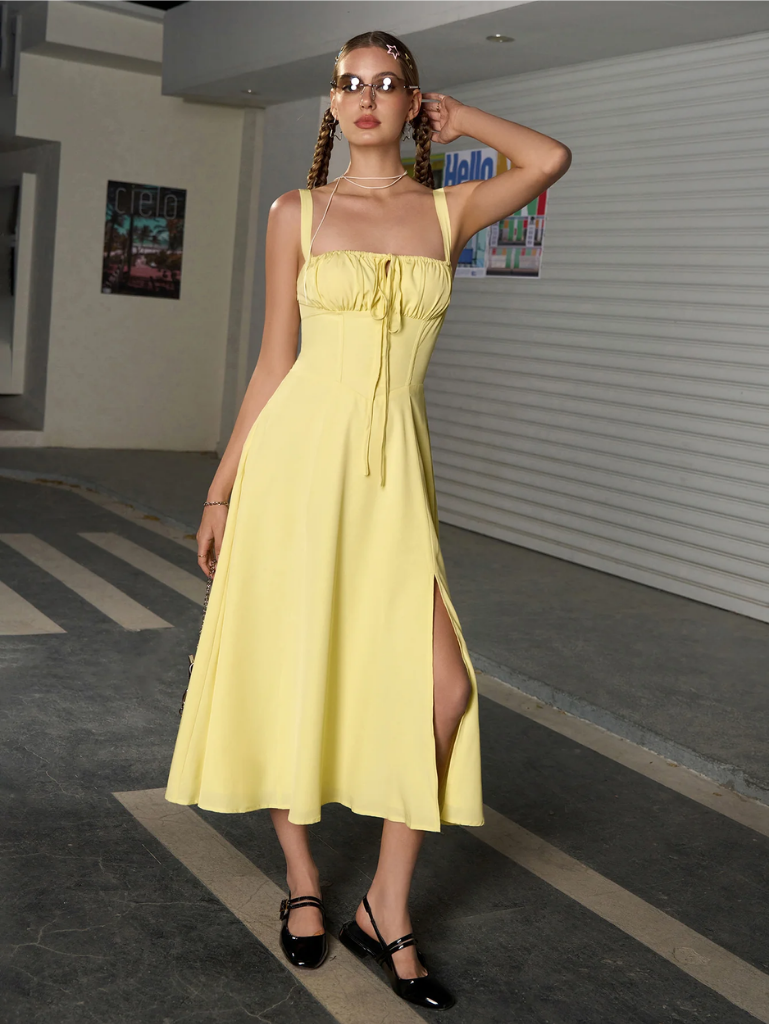 Claudia - Vestido Cami com Busto Franzido e Coxa Dividida