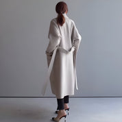 GRACE | Casaco elegante com cinto estruturado
