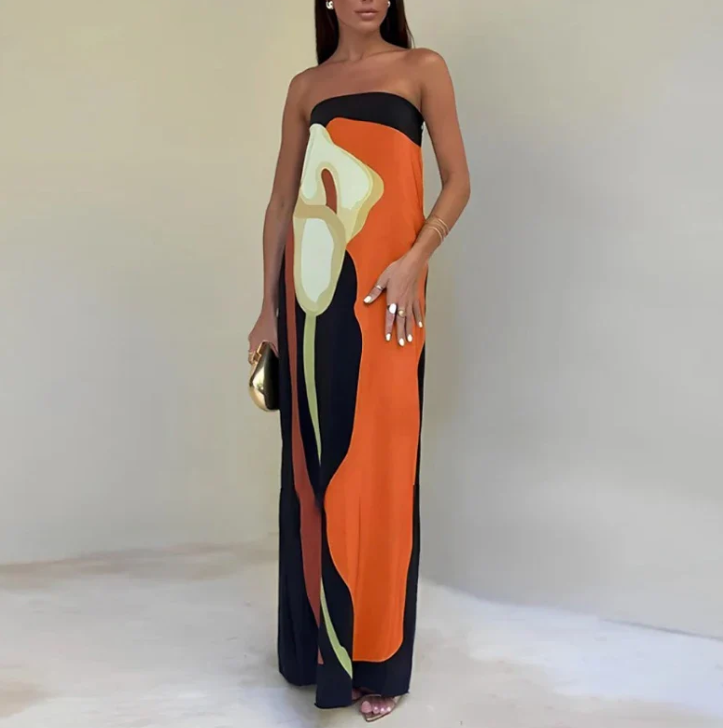 Paula - Vestido Elegante com Decote