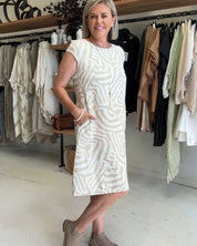 Nelia| Vestido de verão com gola redonda e linda estampa para Mulher