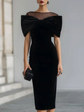 Regina ❘ Vestido Midi em Veludo Preto Dramático com Laço