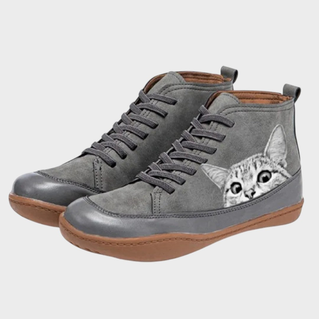Felina | Botas de Couro com Detalhes Felinos, do 35 ao 43