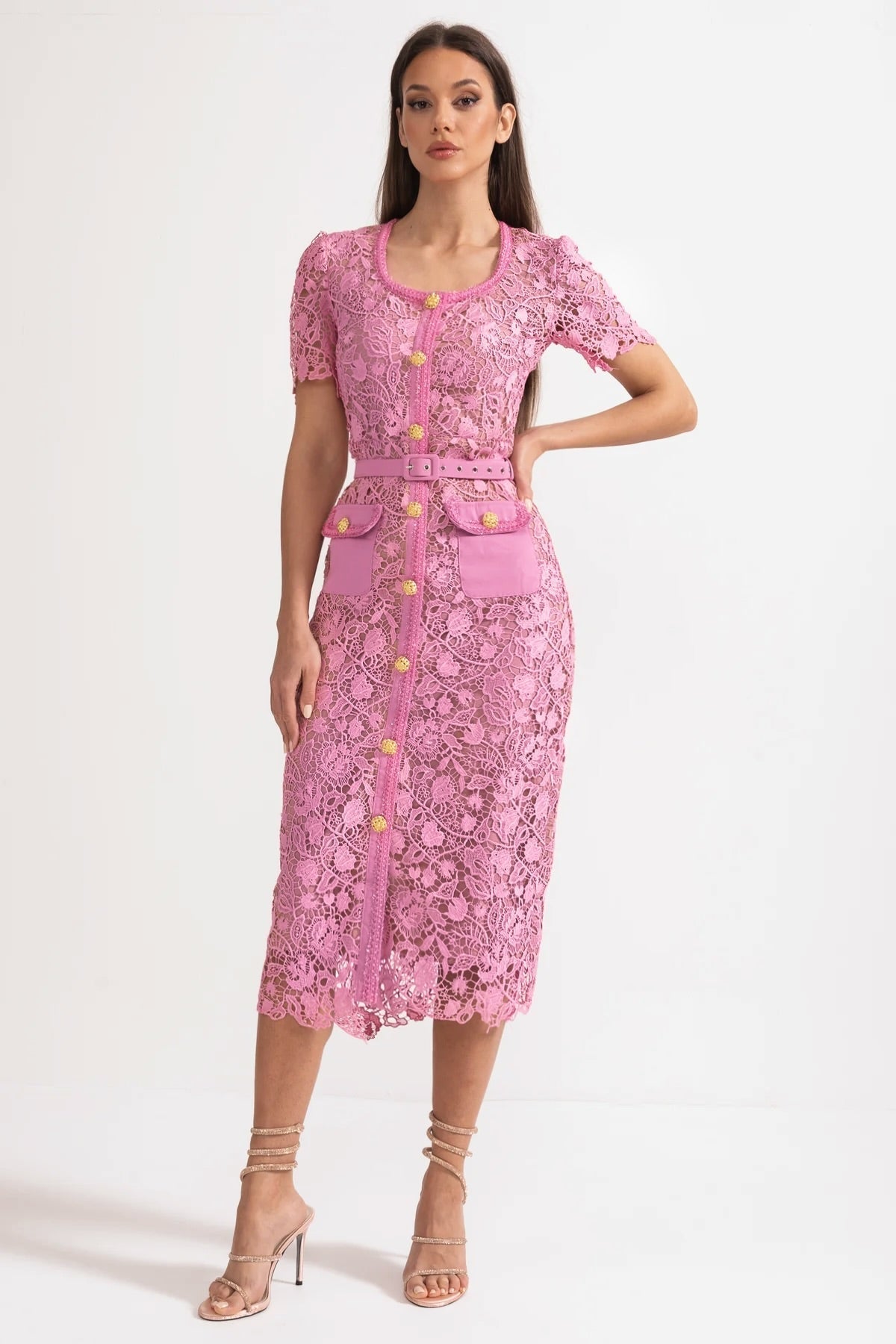 Inês | Vestido Midi de Renda Floral com Cintura Franzida — Rosa