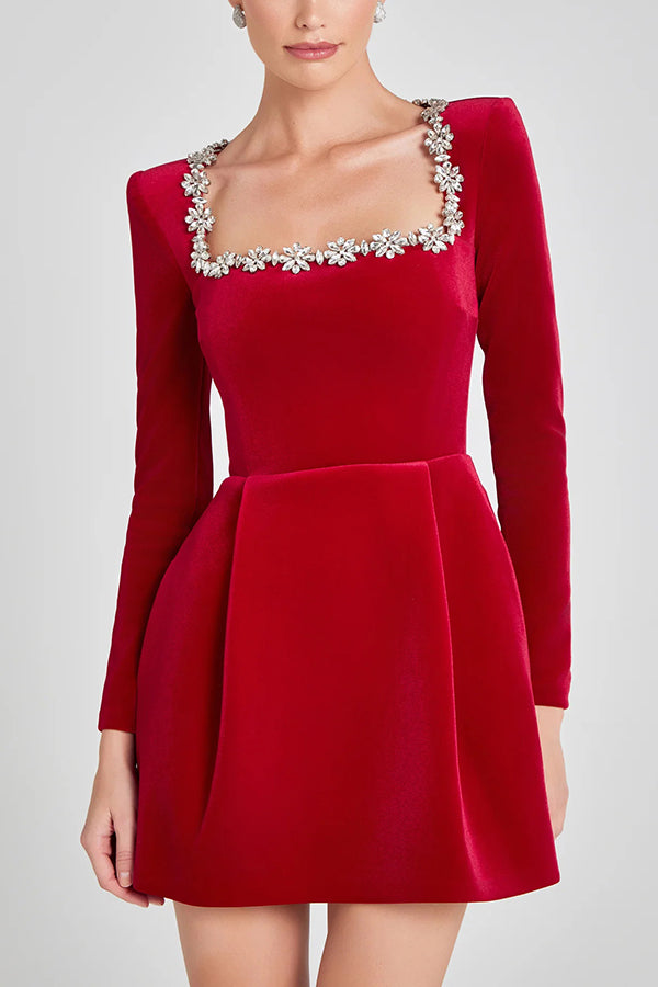 Vestido Curto de Veludo