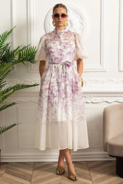 Branca | Vestido Midi em Seda Sheer com Motivo Botânico e Cinto Laço — Branco/Púrpura