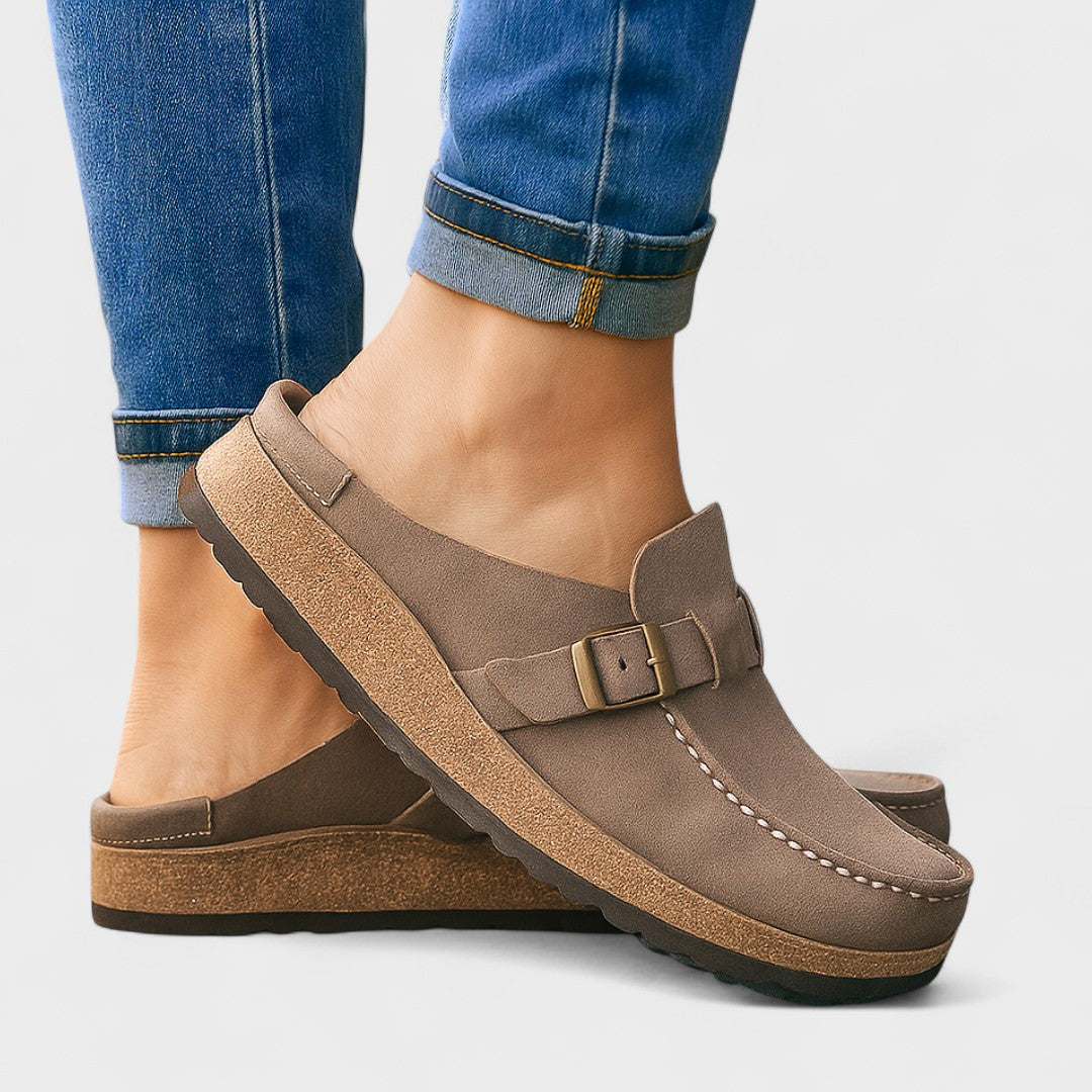 Inês - Mocassins de Camurça com Fivela