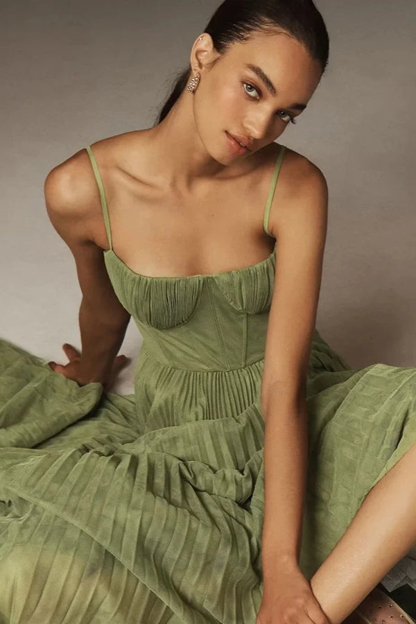 ISABELLA | VESTIDO MIDI PLISSADO ELEGANTE