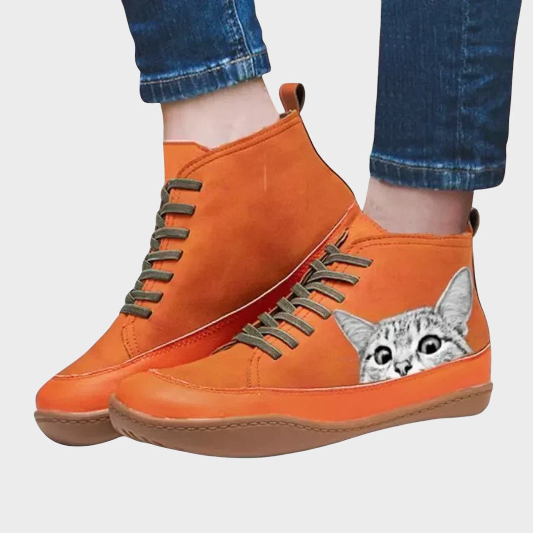 Felina | Botas de Couro com Detalhes Felinos, do 35 ao 43