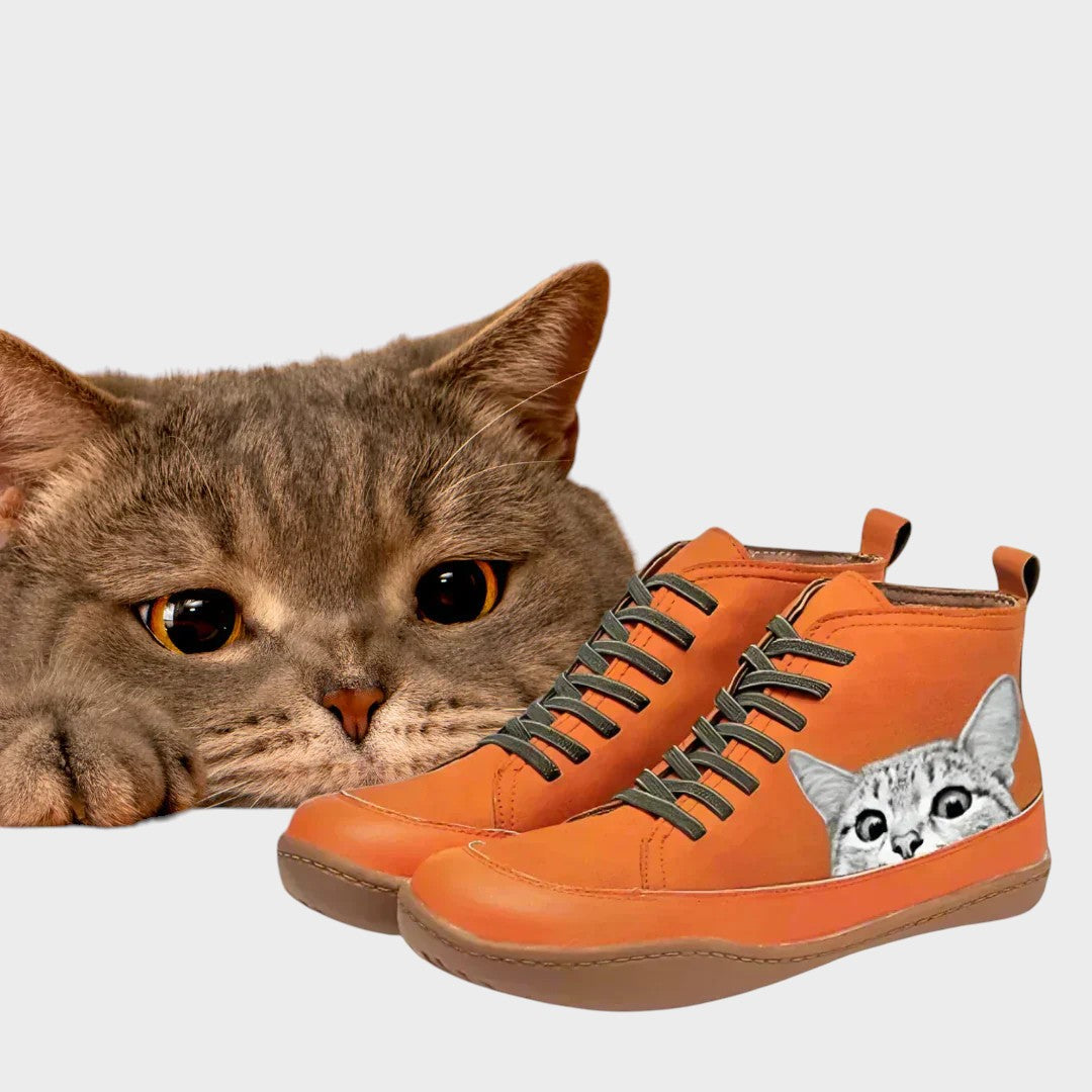 Felina | Botas de Couro com Detalhes Felinos, do 35 ao 43
