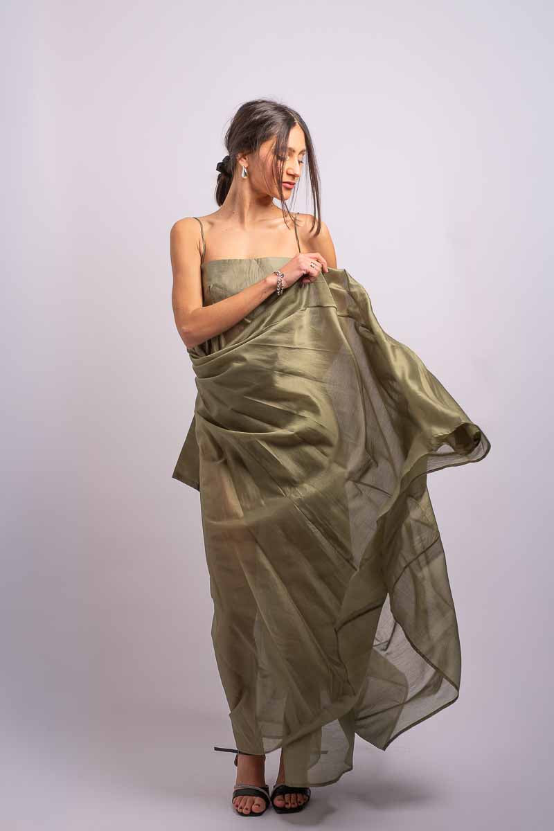 Amália Rodrigues | O Vestido Longo em Lyocell que Faz Cada Entrada uma Obra de Arte