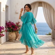 Florbela Espanca | O Vestido de Chiffon com Decote em V que Celebra a Tua Feminilidad