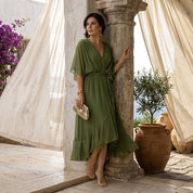 Florbela Espanca | O Vestido de Chiffon com Decote em V que Celebra a Tua Feminilidad