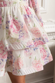 Margarida | Vestido Mini Floral Romântico com Mangas Volumosas — Branco/Rosa