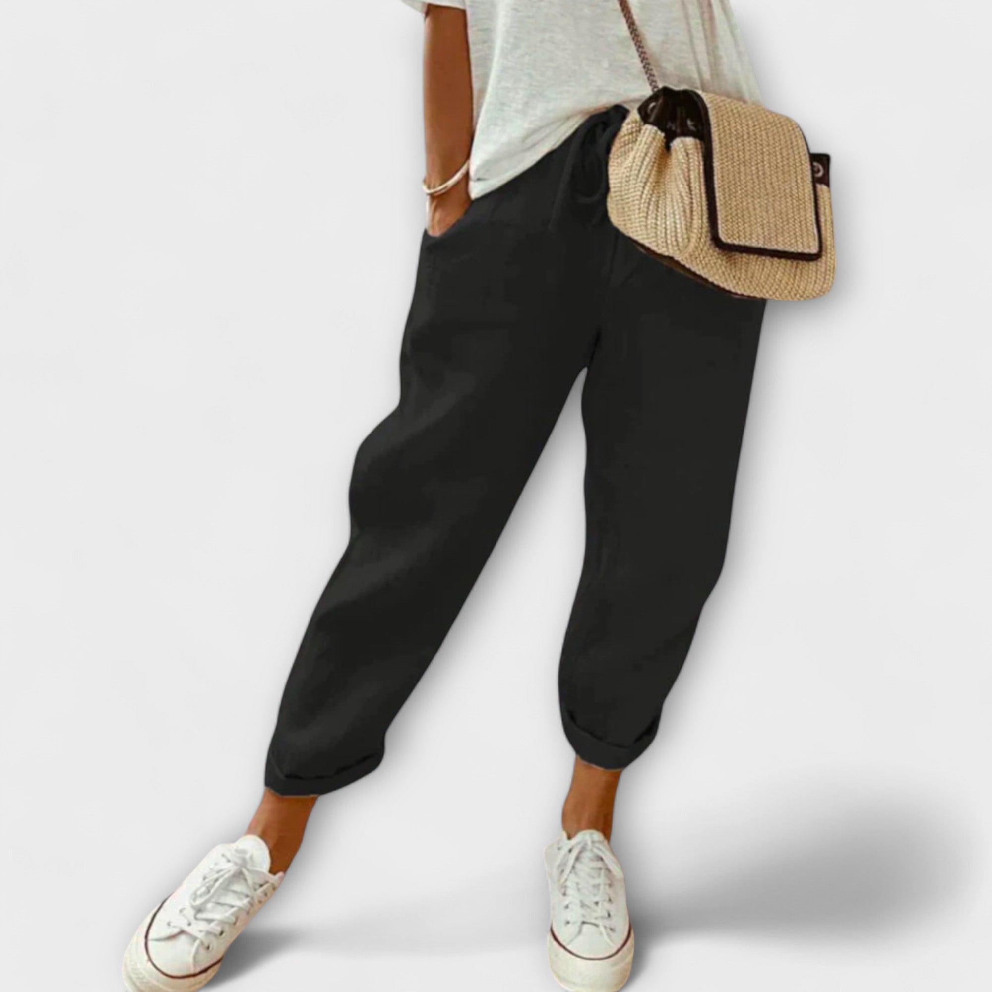 Schwarz_leinen_hose_f_r_damen-Photoroom_a5b1228e-bb9e-4074-a756-60c0e1f4a7df.jpg