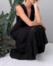 Charlotte - Vestido de renda artesanal com decote em V