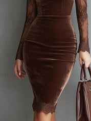 SOFIE | Robe Mini Velours Castanho com Renda Elegante