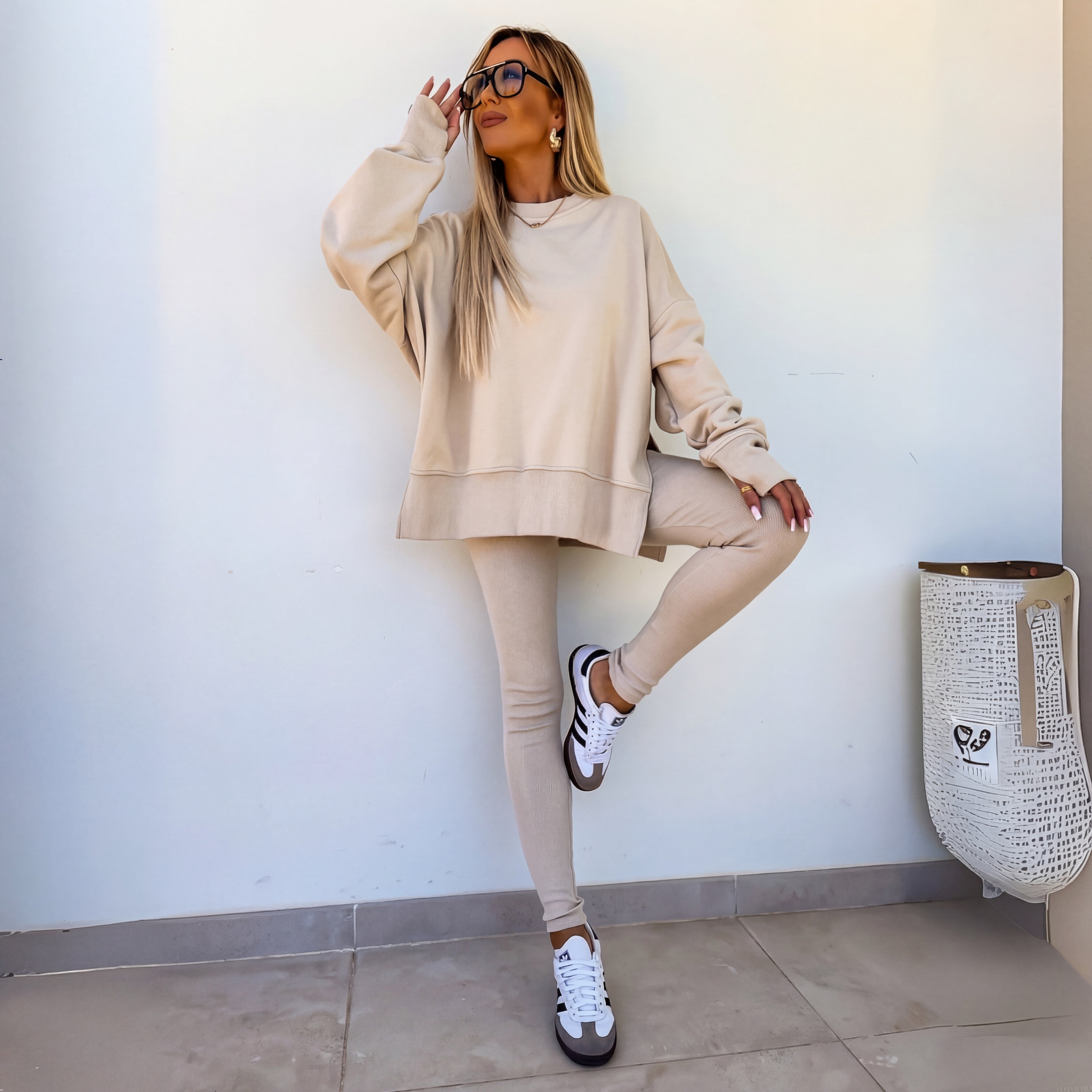 ana-conjunto-sweatshirt-mulher-oversize-e-leggings-caneladas-1.jpg