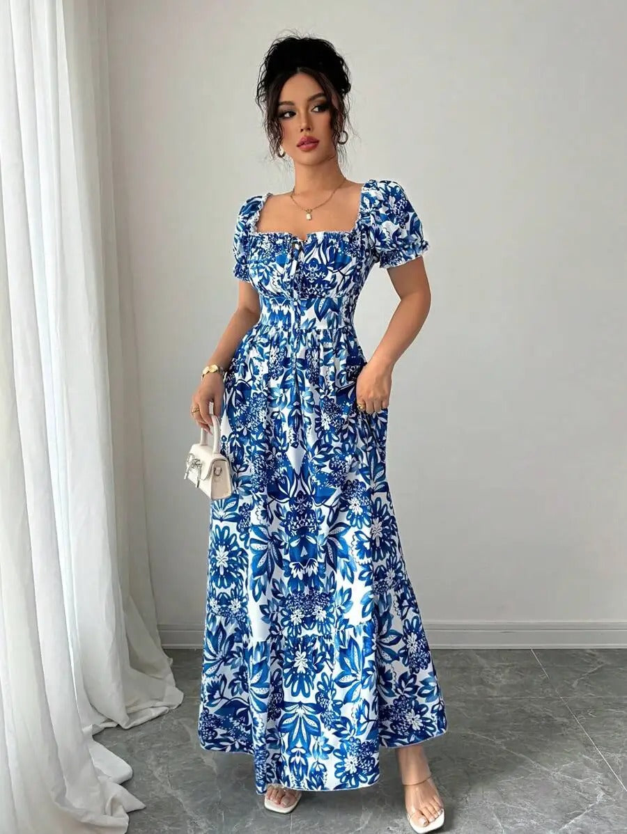 Inês | Vestido Longo Floral com Decote Quadrado e Mangas Bufantes