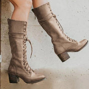 Bruna | Botas Militares de Couro Mulher Cano Alto com Atacadores