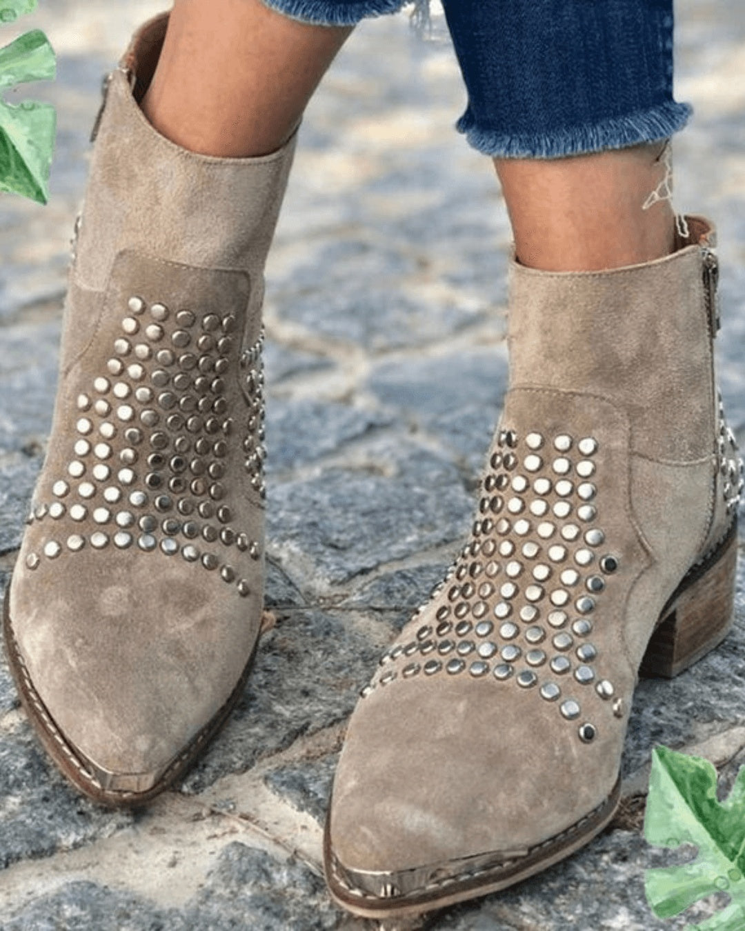 bruna-botins-de-camurca-com-tachas-mulher-bico-fino-1.jpg