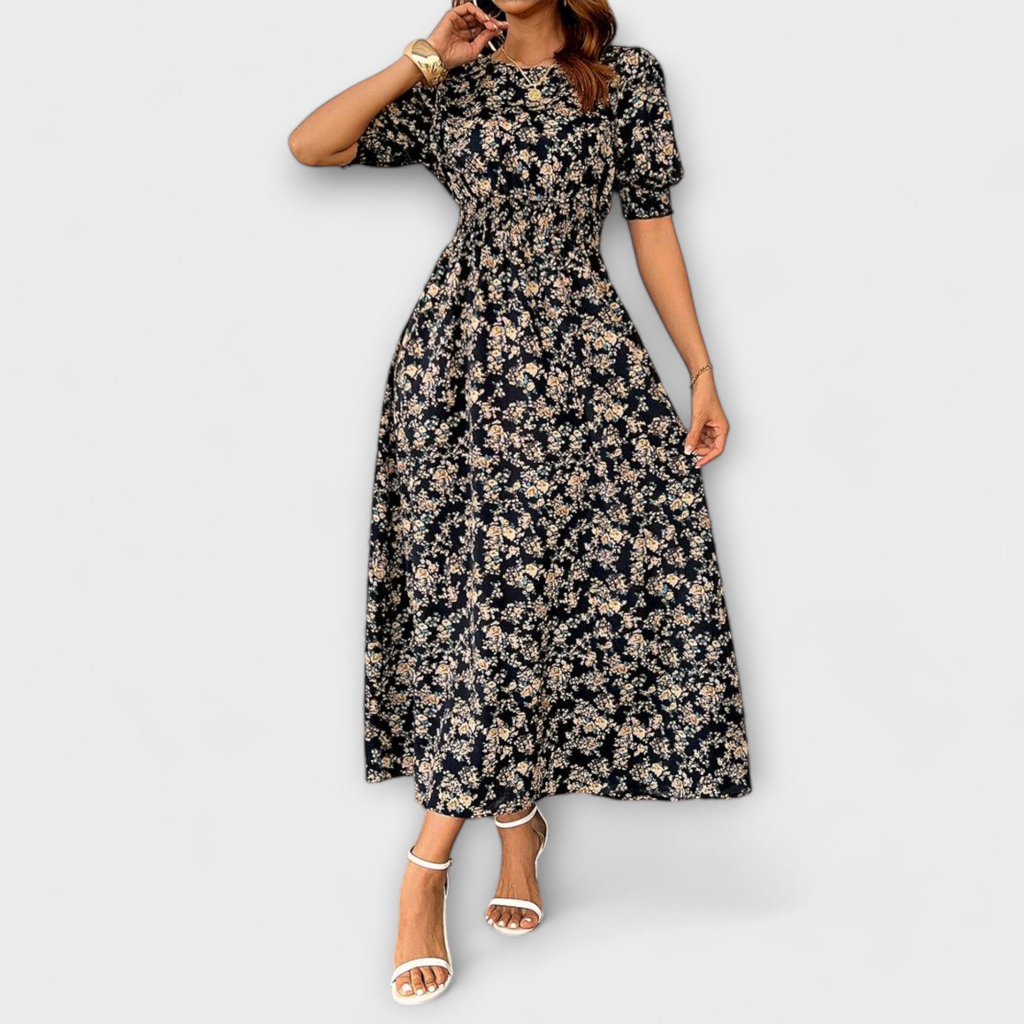 Amelia – Vestido com Decote Redondo e Padrão Floral