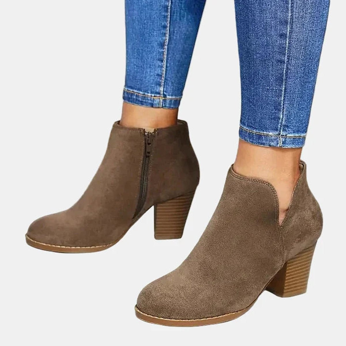 carla-botins-de-camurca-mulher-salto-bloco-com-fecho-lateral-1.jpg
