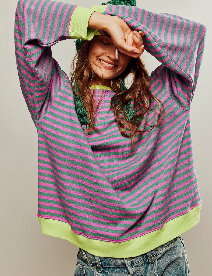 carminho-camisola-riscas-mulher-oversize-gola-redonda-1.png