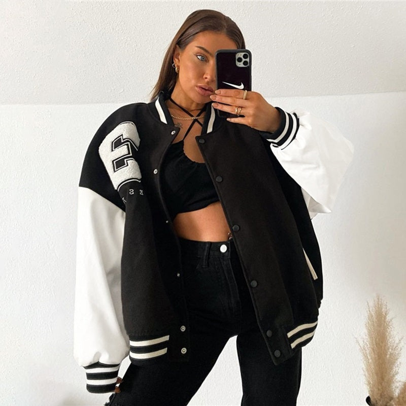 carolina-varsity-jacket-mulher-bomber-oversize-com-bordado-1.jpg