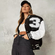 Carolina | Varsity Jacket Mulher Bomber Oversize com Bordado