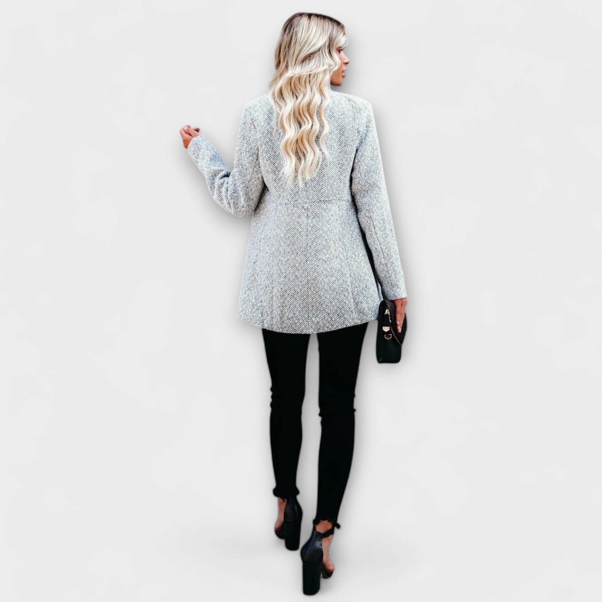 coatly-lassige-tweedjacke-mit-kerbkragen-fur-die-ubergangszeit-335064-Photoroom_e63a8f2b-0b97-4b33-b203-8b6e315b3673.jpg