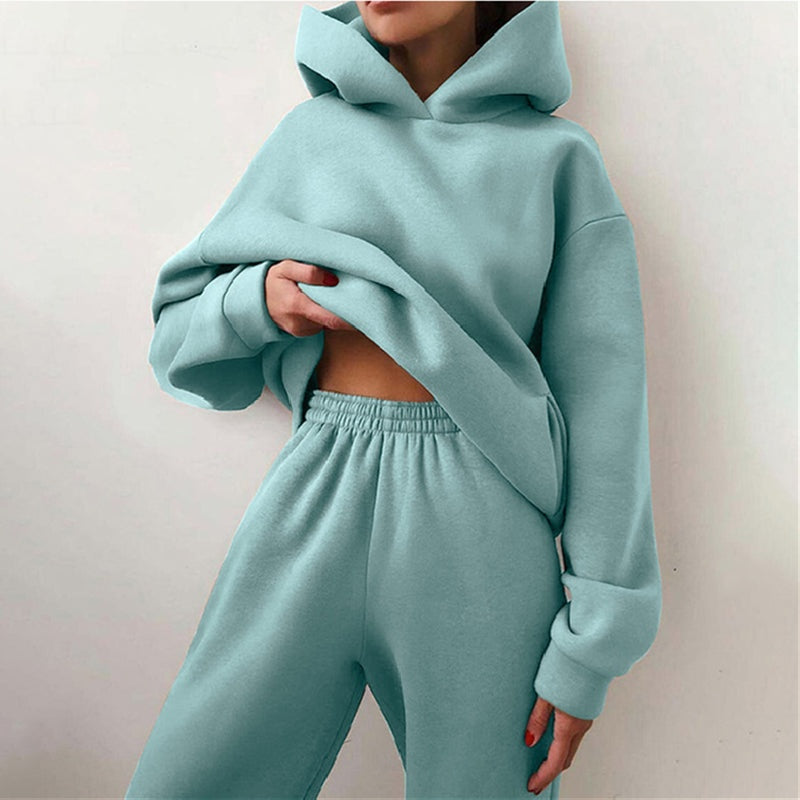 Constança | Conjunto Sweatshirt Mulher com Capuz e Calças de Jogging