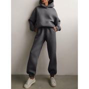Constança | Conjunto Sweatshirt Mulher com Capuz e Calças de Jogging