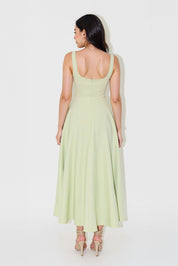 NOMI™ | Vestido midi com decote quadrado