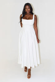 NOMI™ | Vestido midi com decote quadrado