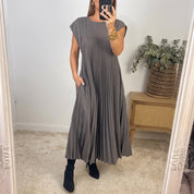 Ana - Vestido de Conforto Atemporal