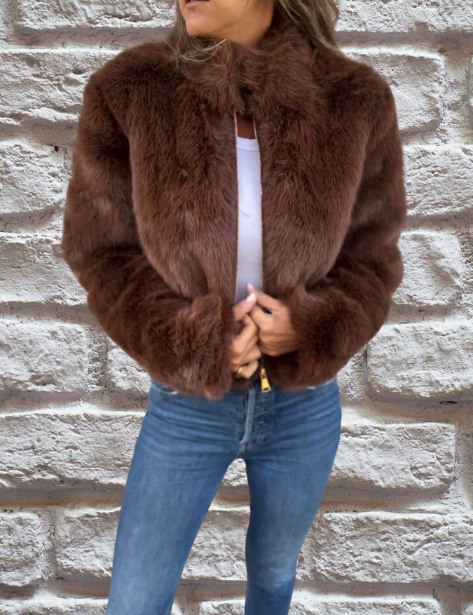 ines-casaco-de-pelo-curto-mulher-fecho-de-ziper-4.png
