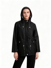 Laura | Capa de Chuva Impermeável Mulher com Capuz Cintura Ajustável