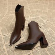 Leonor | Chelsea Boots de Couro Mulher Salto Bloco Bico Metálico