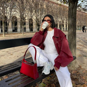 Liliana | Casaco Bomber de Couro Sintético Mulher Oversized Costuras Contraste