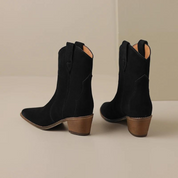 Lúcia | Botins Cowboy de Camurça Mulher Bico Fino Salto Bloco