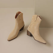Lúcia | Botins Cowboy de Camurça Mulher Bico Fino Salto Bloco