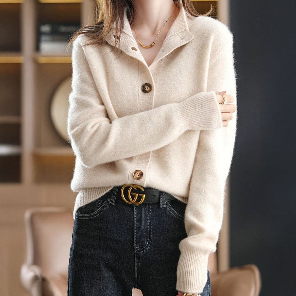 Lúcia | Cardigan de Lã Mulher Gola Meia-Alta com Botões